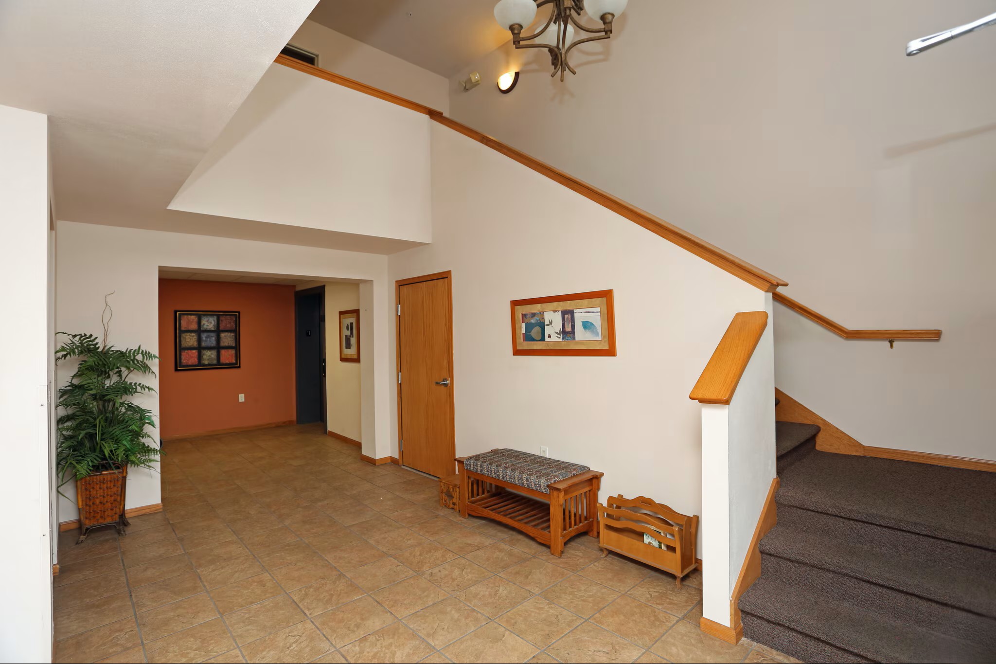 https://4lakesproperties.com/sites/4lakesproperties.com/assets/images/Deforest_Town_Square/deforest-town-square-de-forest-wi-lobby.jpg